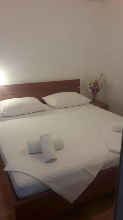 Apartment Jela سيلتسي